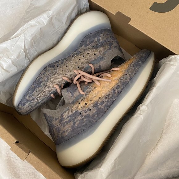 NEW ADIDAS YEEZY BOOST 380 IN MIST - SZ 8.5 MENS main image 7